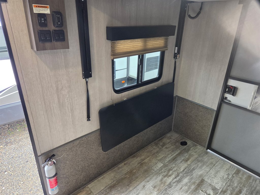 2022 Genesis Genesis Supreme - $14,480