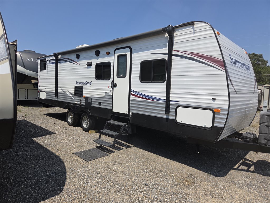 2015 Keystone Keystone - $12,995