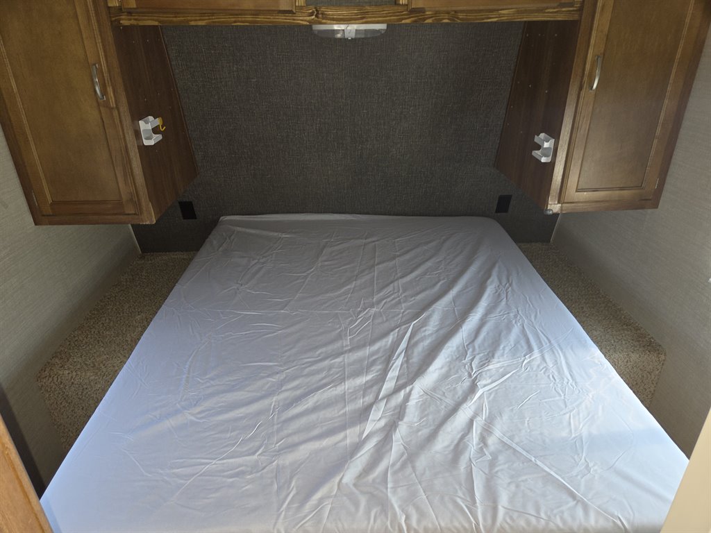 2015 Keystone Keystone - $12,995