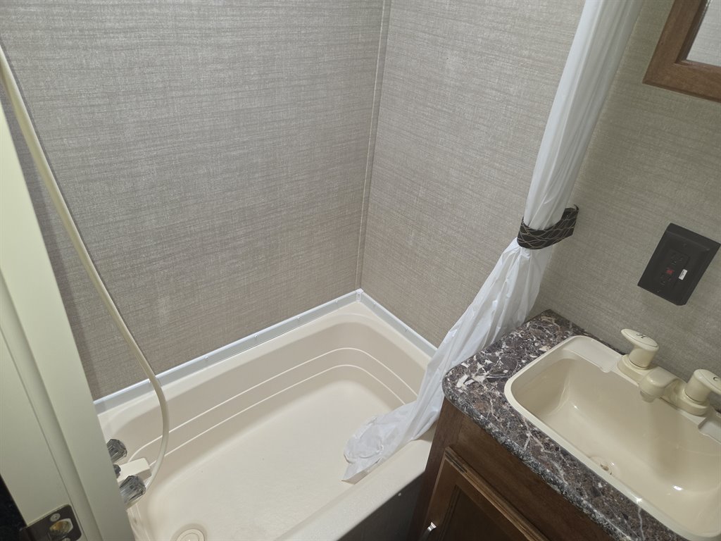 2015 Keystone Keystone - $12,995