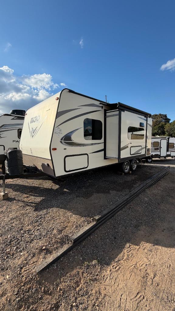 2017 Forest River Flagstaff Lite Weight Trailers - $8,995