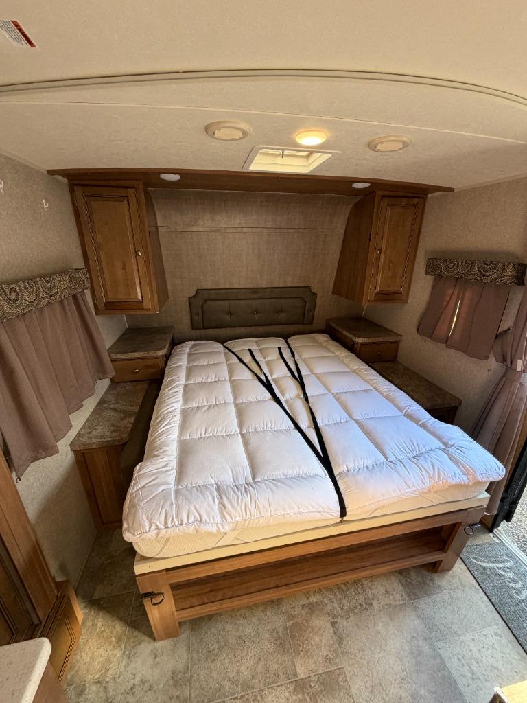 2017 Forest River Flagstaff Lite Weight Trailers - $8,995