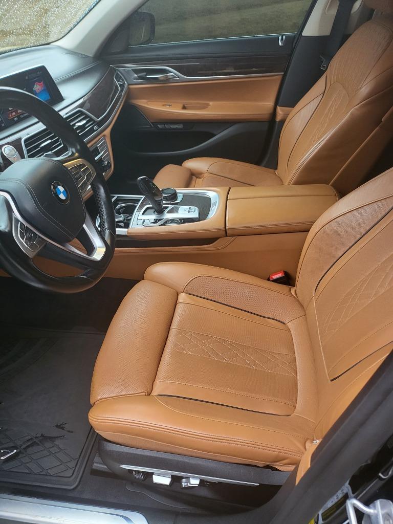 2017 BMW 7-Series 750xi photo