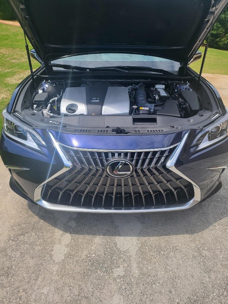 2022 Lexus ES - $42,599