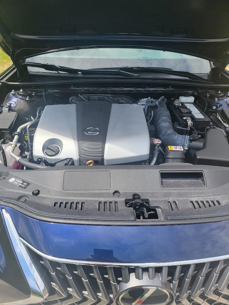 2022 Lexus ES - $42,599