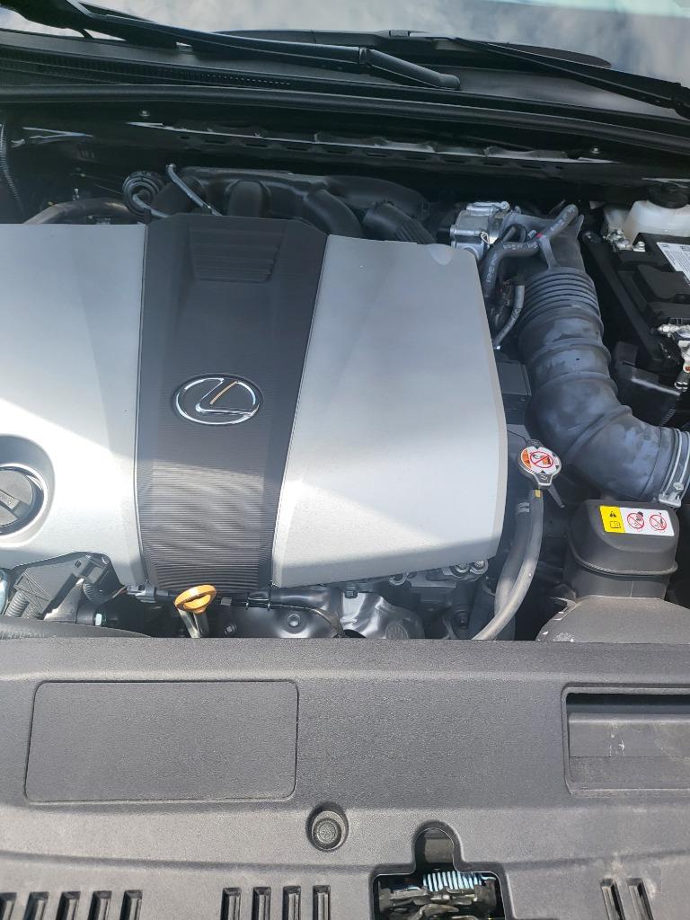 2022 Lexus ES - $42,599