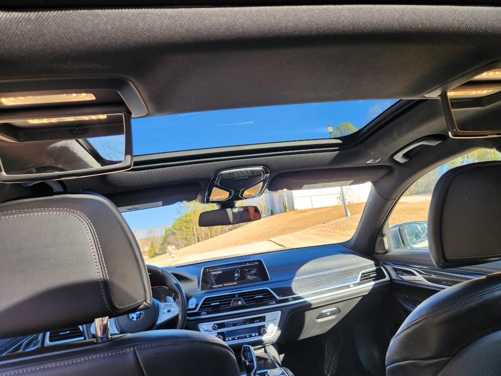 2022 BMW 750li - $58,888