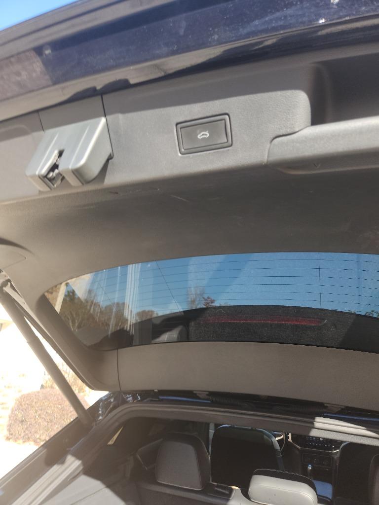 2022 Volkswagen Atlas - $31,999
