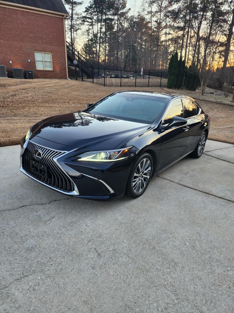 2021 Lexus ES - $34,888