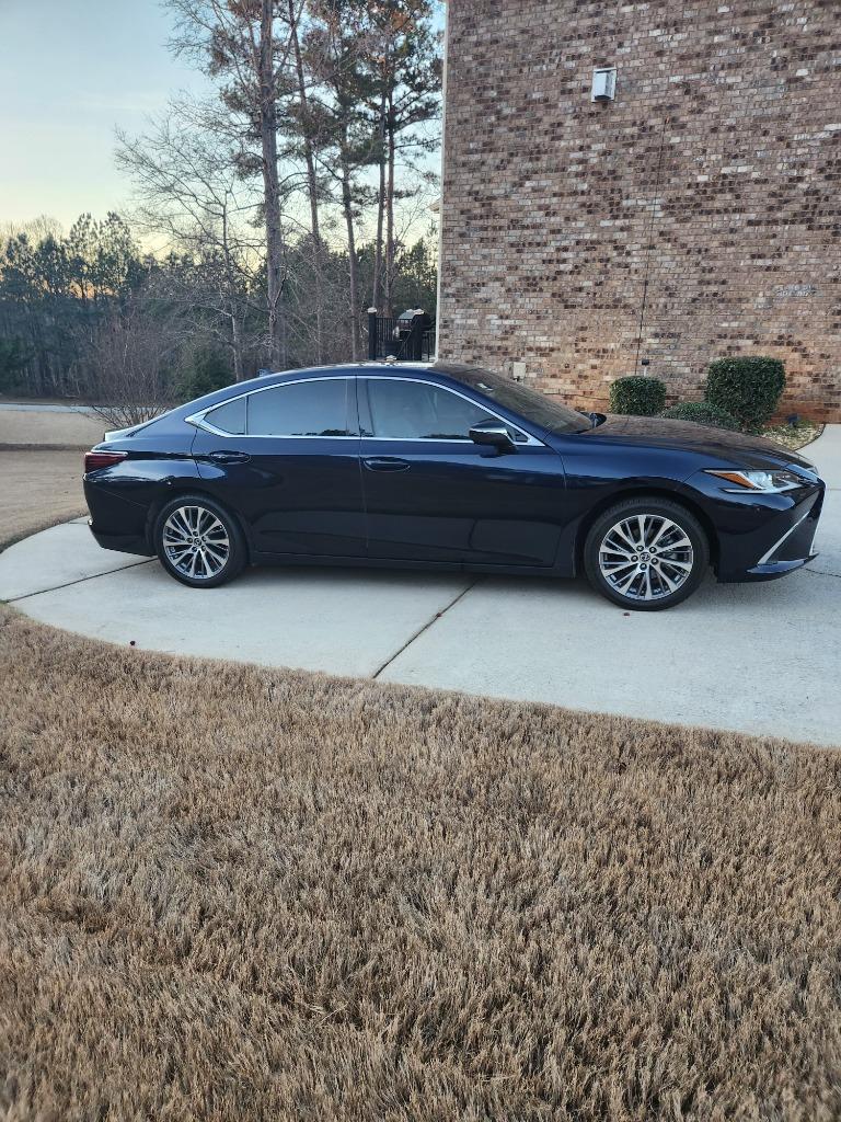 2021 Lexus ES - $34,888