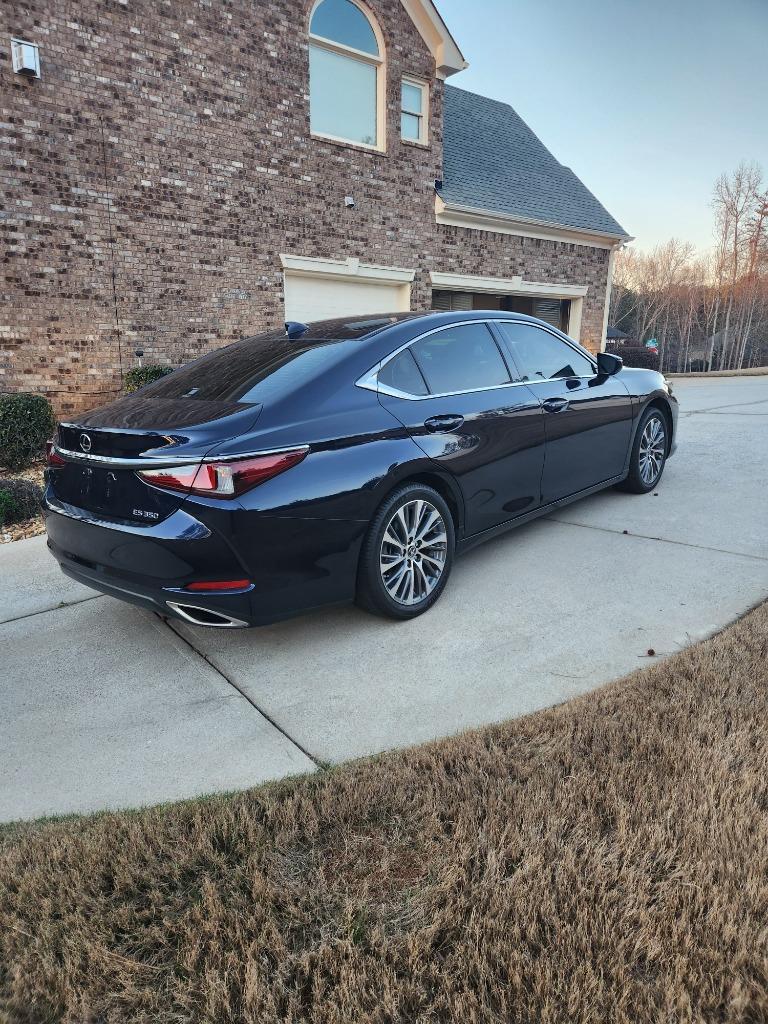 2021 Lexus ES - $34,888