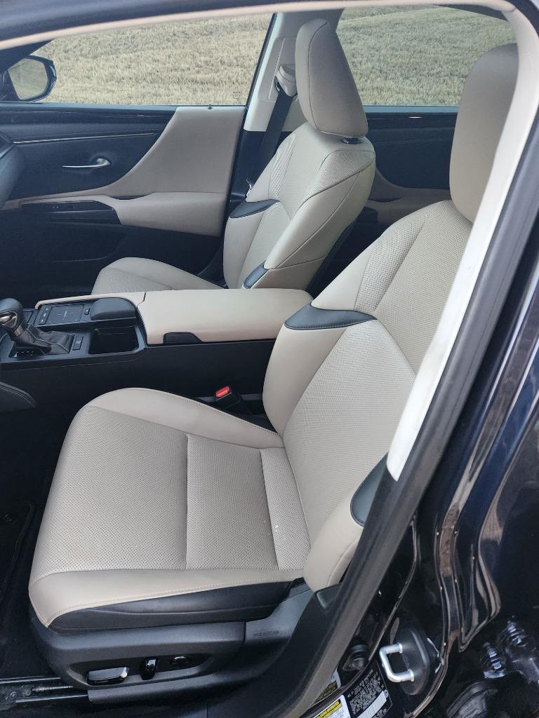 2021 Lexus ES - $34,888
