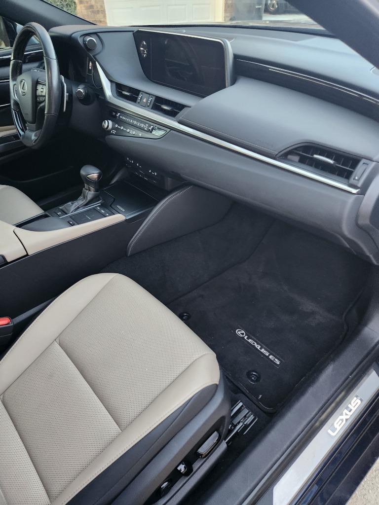 2021 Lexus ES - $34,888