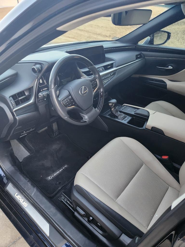2021 Lexus ES - $34,888