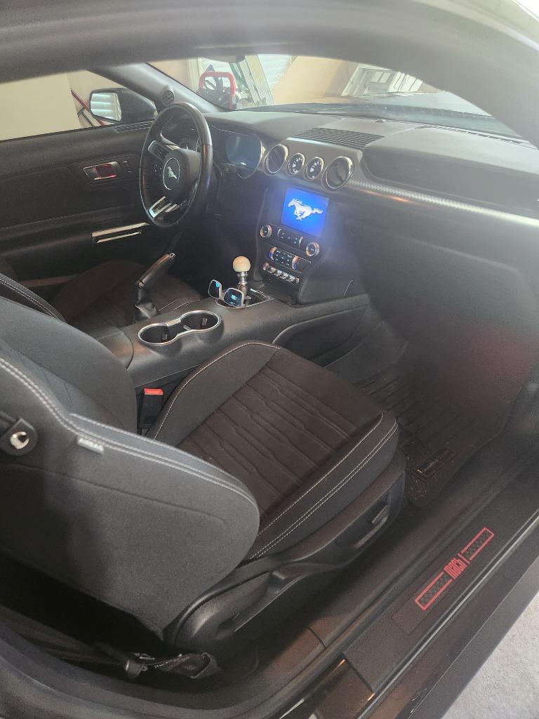 2022 Ford Mustang - $46,998