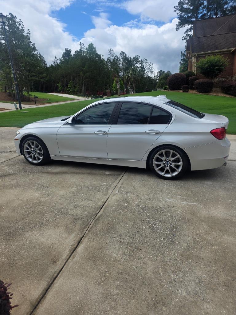 2015 BMW 320i - $10,995