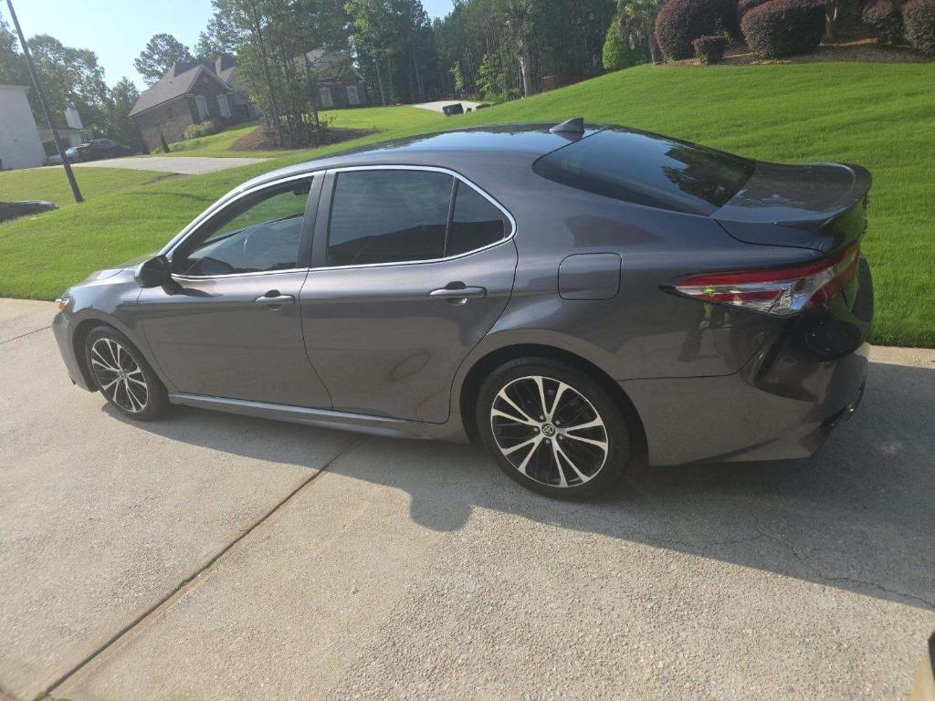 2020 Toyota Camry - $14,995