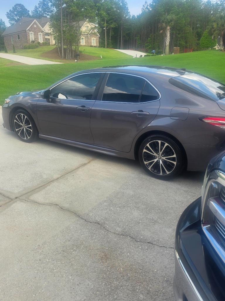 2020 Toyota Camry - $14,995