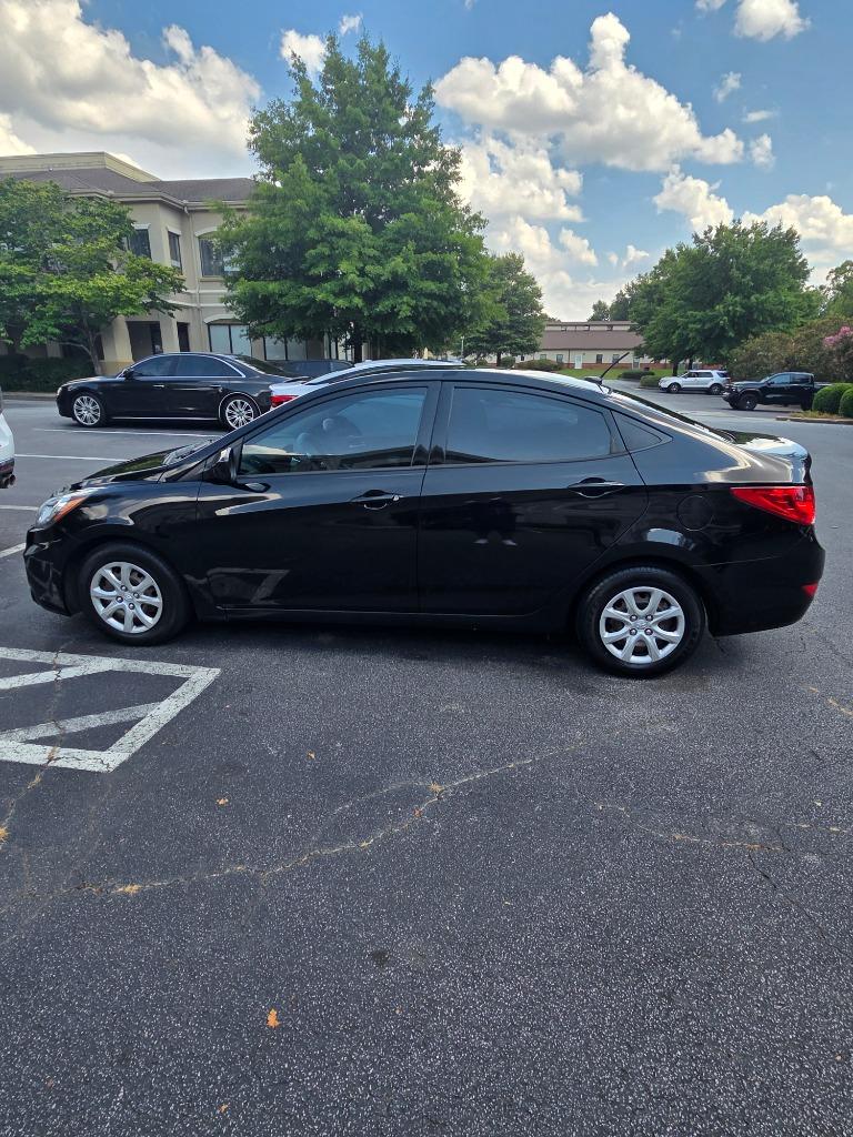 2013 Hyundai Accent - $4,588