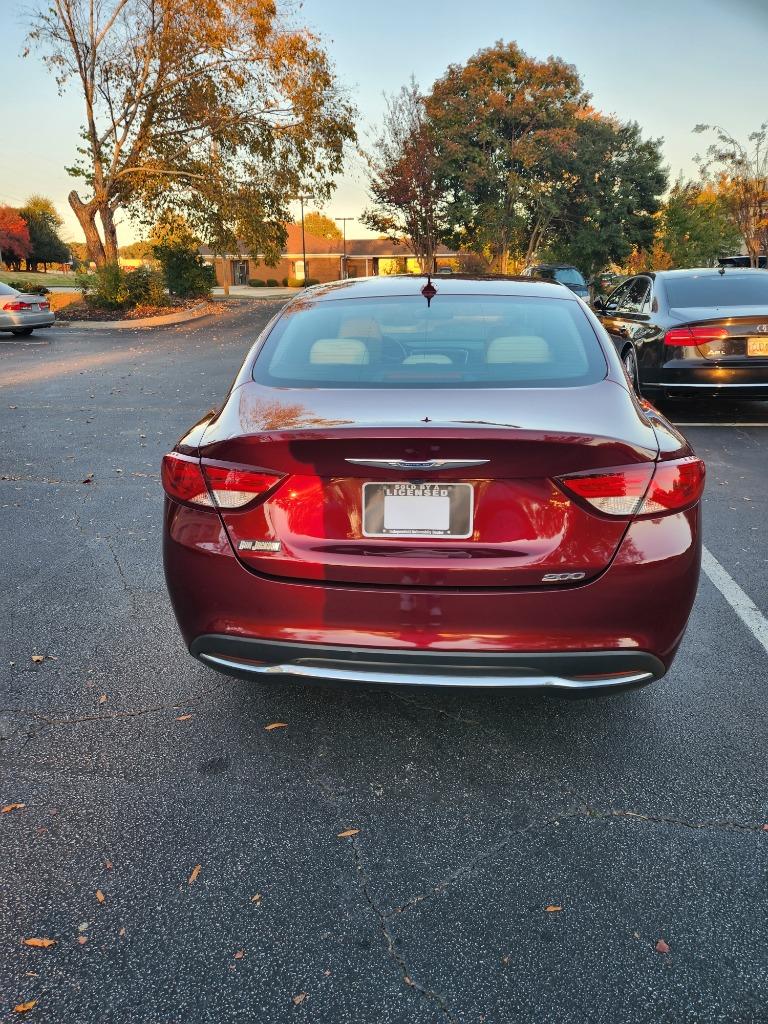 2017 Chrysler 200 - $17,399
