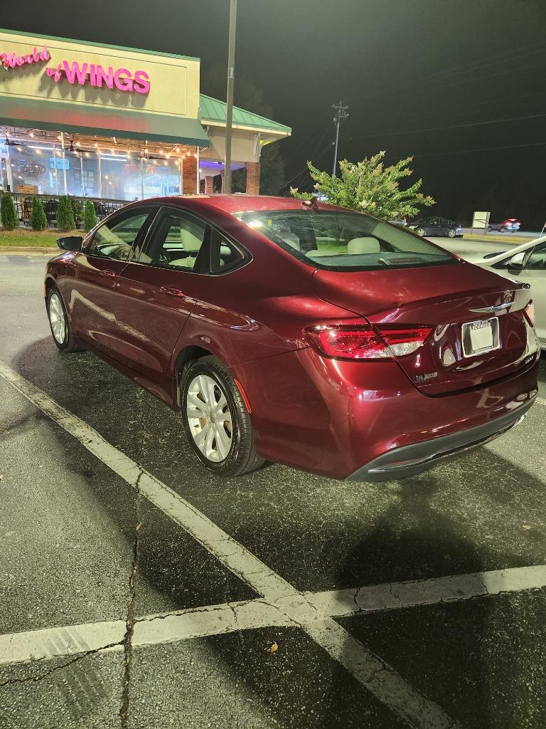 2017 Chrysler 200 - $17,399