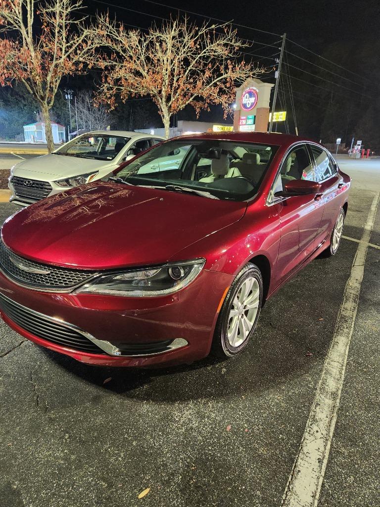 2017 Chrysler 200 - $17,399