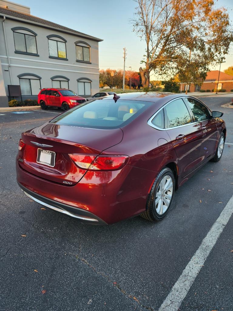 2017 Chrysler 200 - $17,399