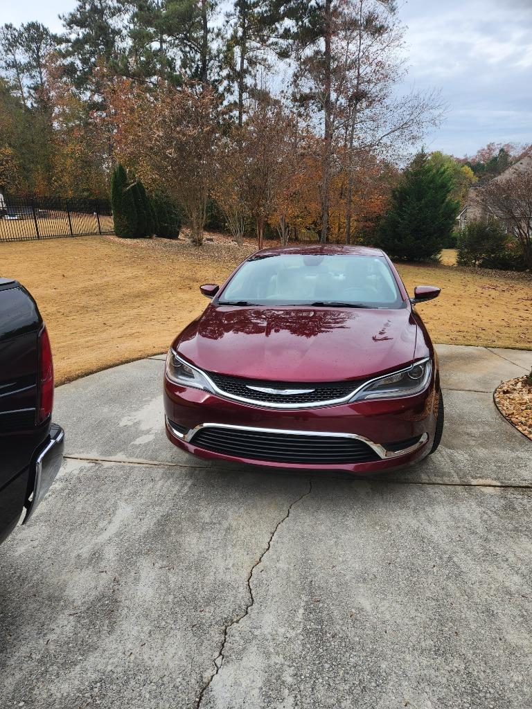 2017 Chrysler 200 - $17,399