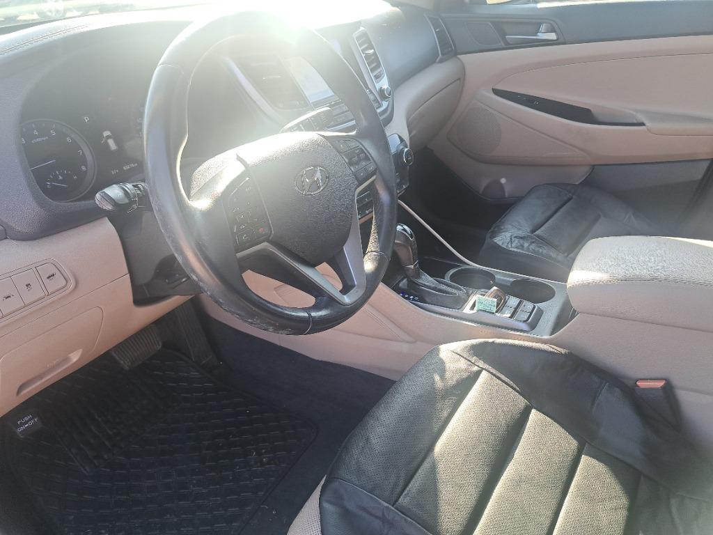 2016 Hyundai Tucson - $11,300