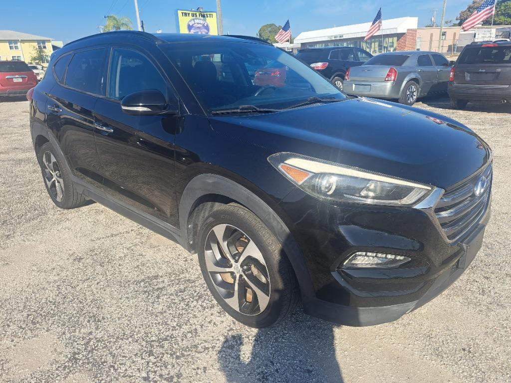 2016 Hyundai Tucson - $11,300