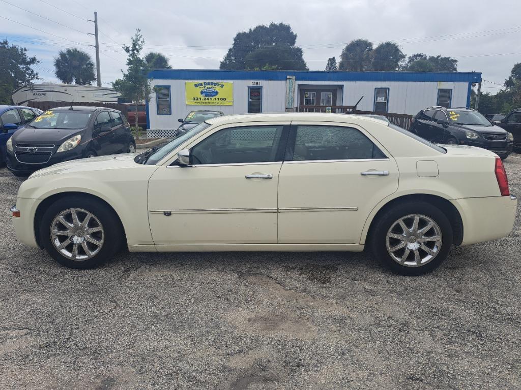 2008 Chrysler 300 - $5,000