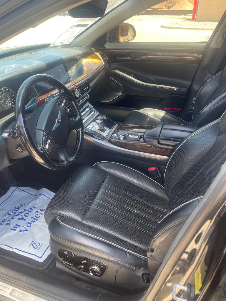 2019 Genesis G90 - $24,995