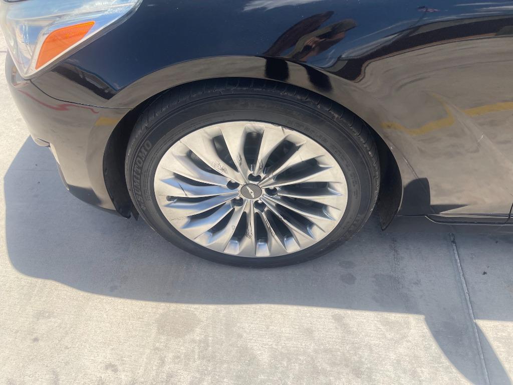 2019 Genesis G90 - $24,995