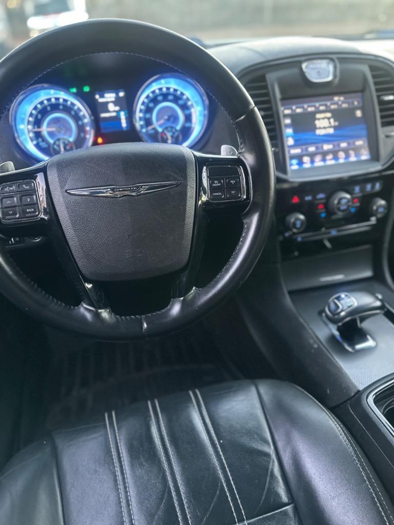2014 Chrysler 300 S photo