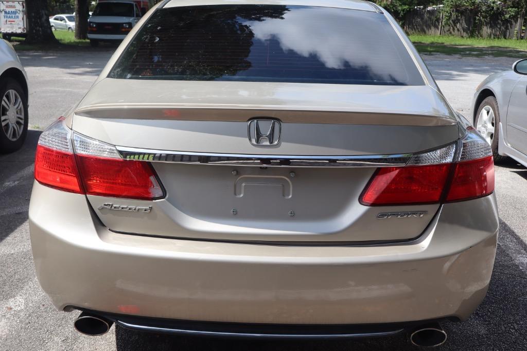 2015 Honda Accord - $9,500
