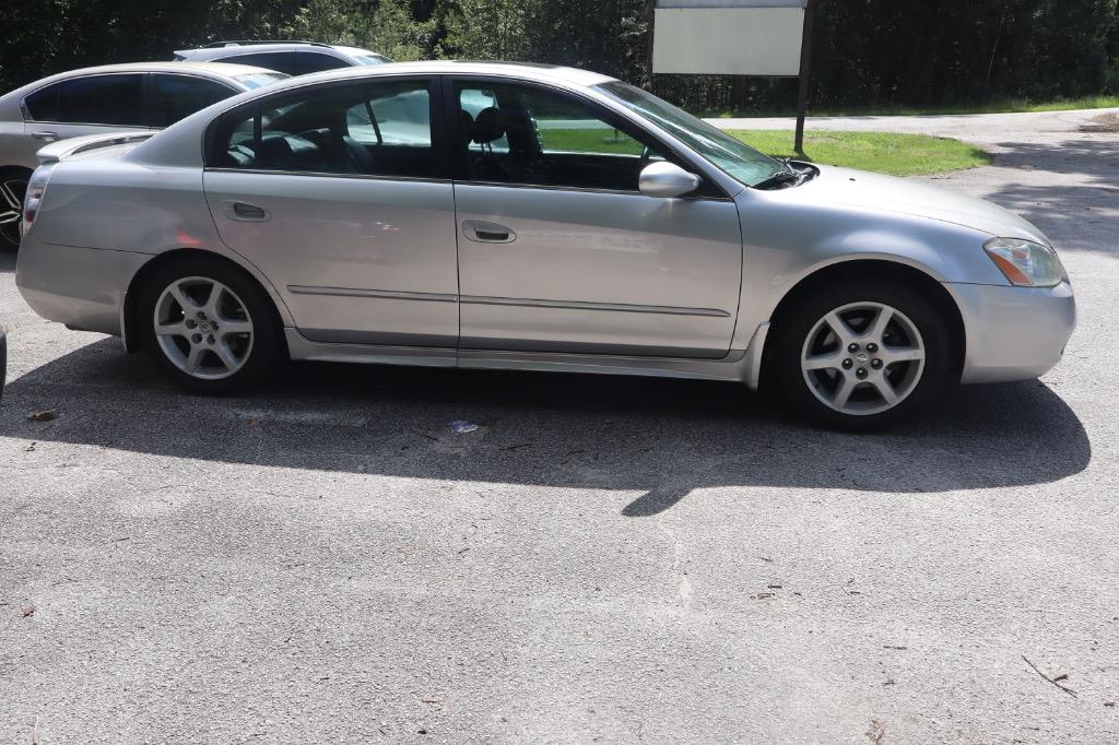 2003 Nissan Altima - $3,999