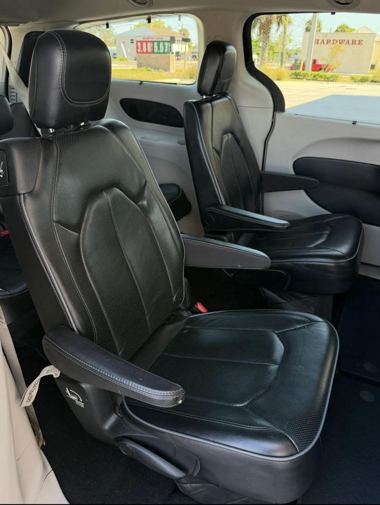 2018 Chrysler Pacifica - $9,995