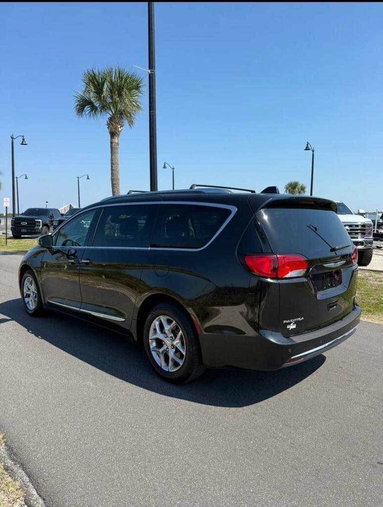 2018 Chrysler Pacifica - $9,995