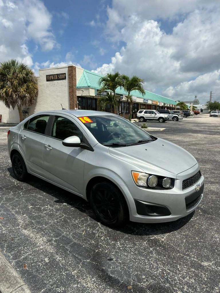 2014 Chevrolet Sonic - $3,995