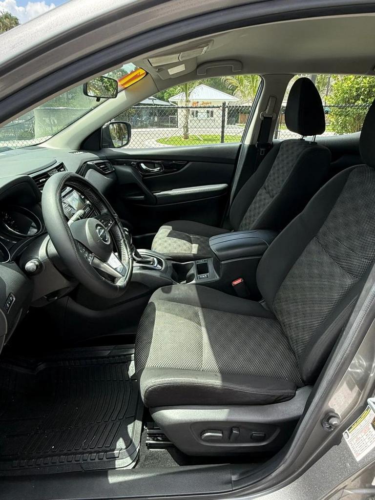 2017 Nissan Rogue - $7,995