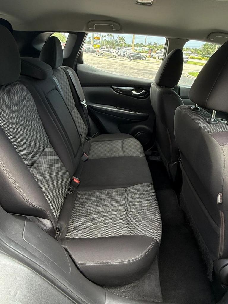 2017 Nissan Rogue - $7,995