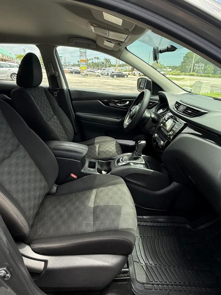 2017 Nissan Rogue - $7,995