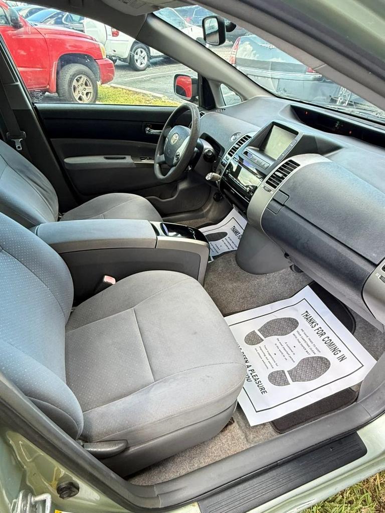 2009 Toyota Prius - $6,484