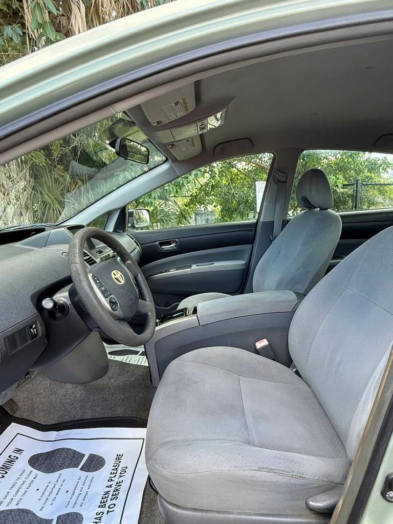 2009 Toyota Prius - $6,484