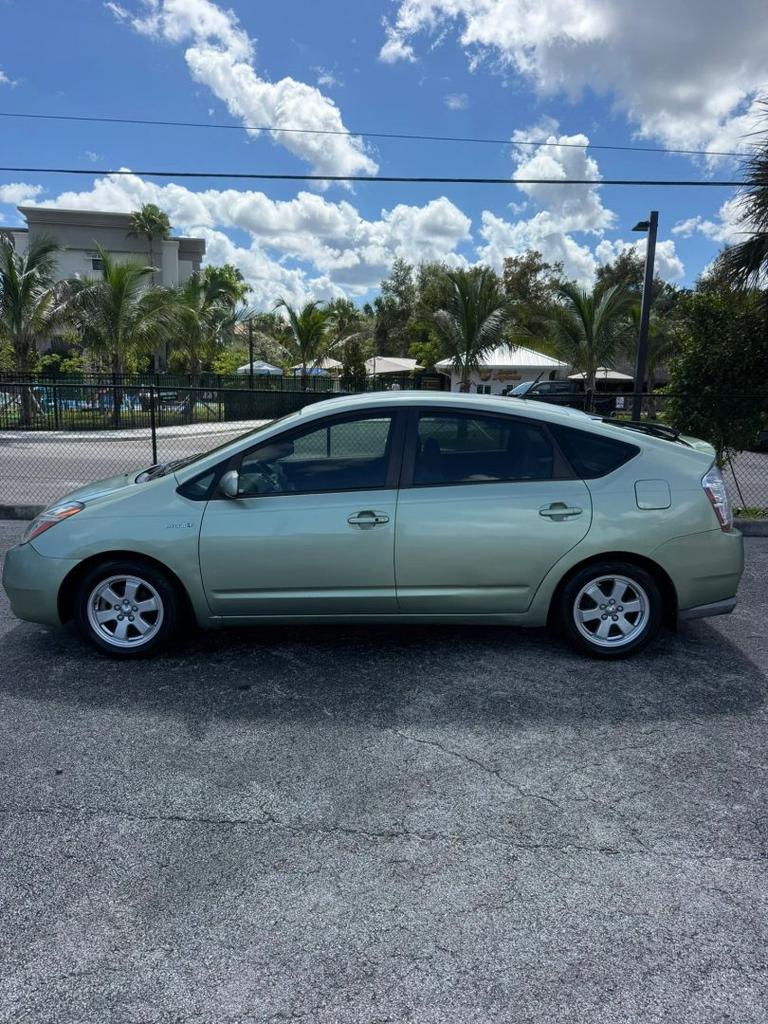 2009 Toyota Prius - $6,484