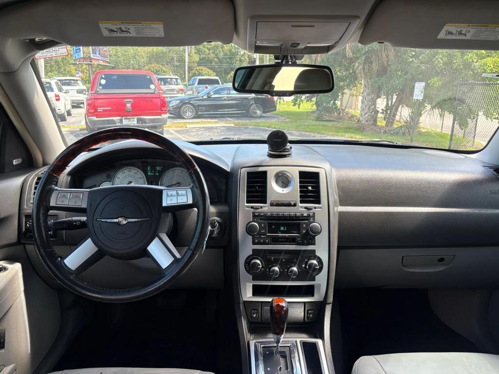 2006 Chrysler 300 - $5,484