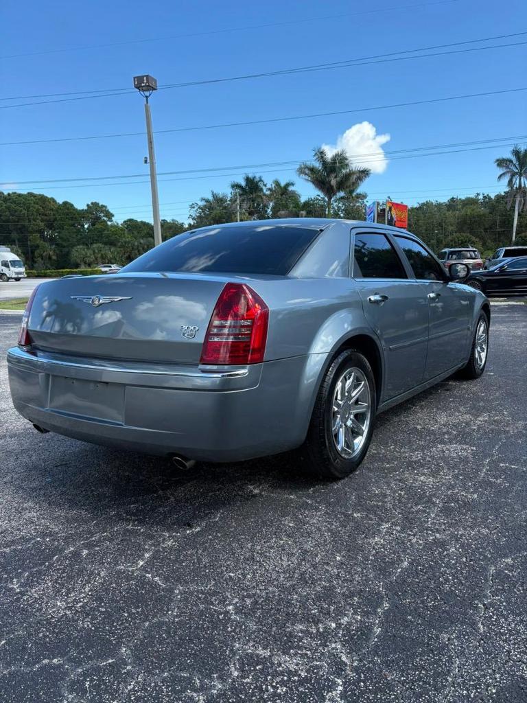 2006 Chrysler 300 - $5,484