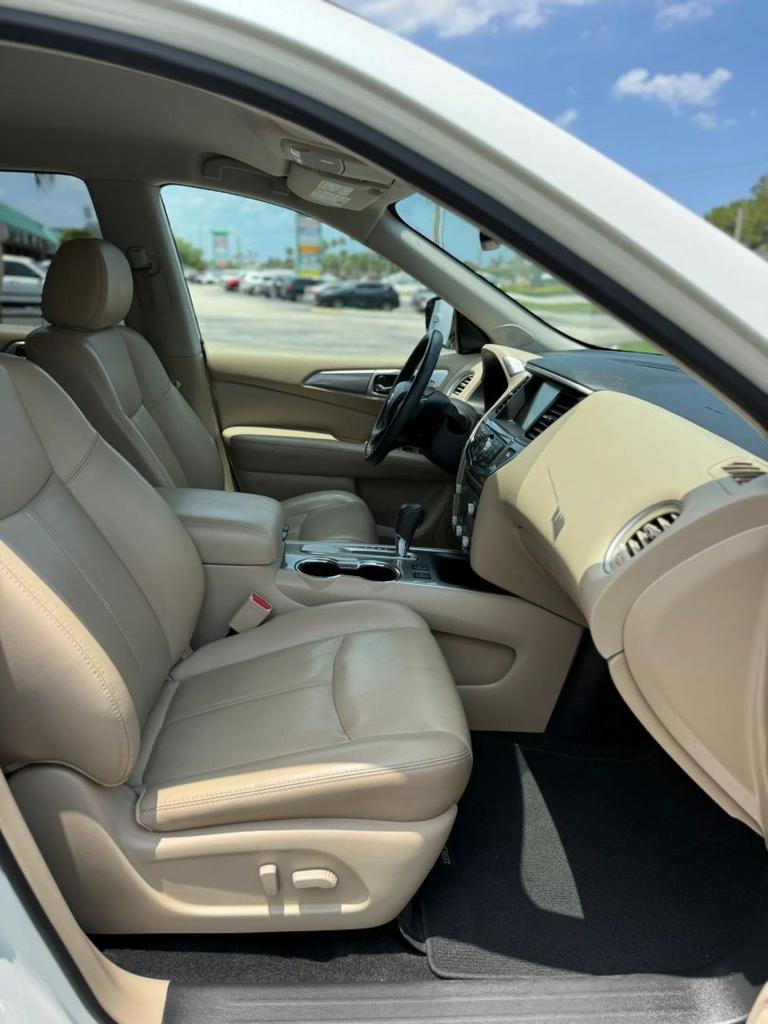 2017 Nissan Pathfinder - $8,495