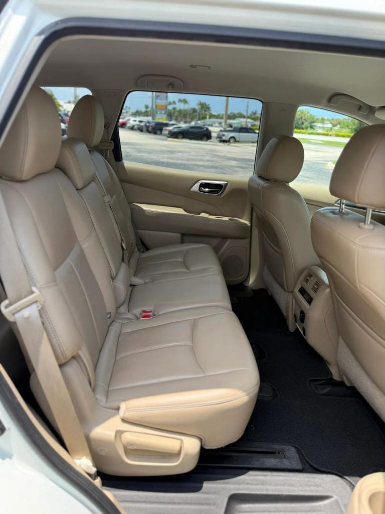 2017 Nissan Pathfinder - $8,495