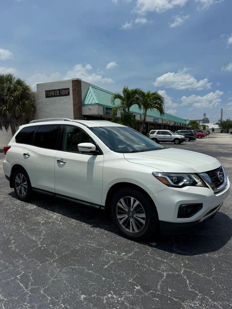 2017 Nissan Pathfinder - $8,495